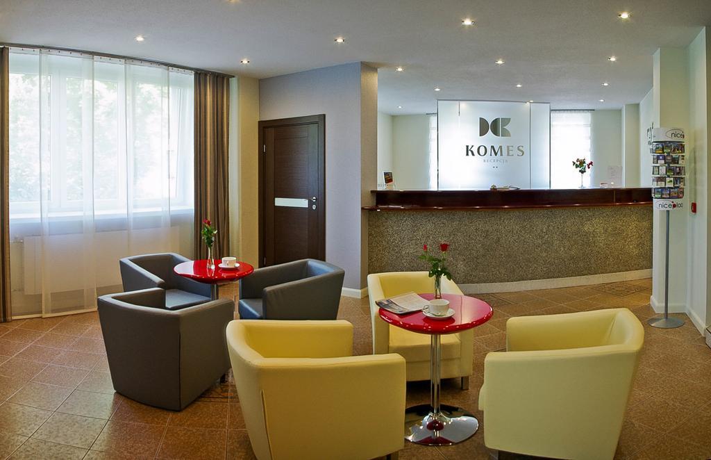 Hotel Komes Skarżysko-Kamienna Esterno foto