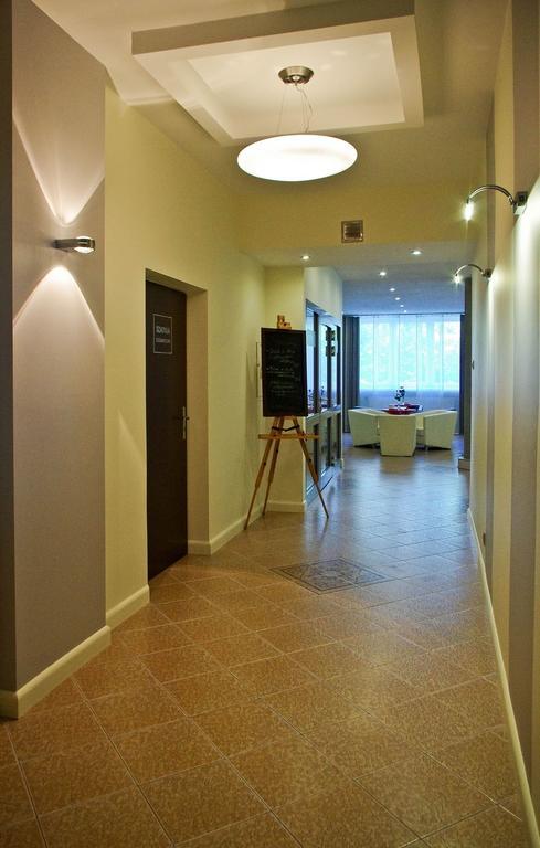 Hotel Komes Skarżysko-Kamienna Esterno foto