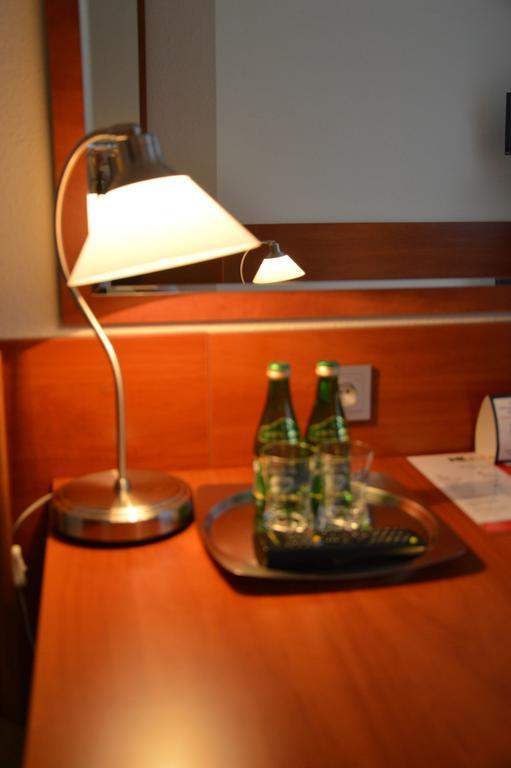 Hotel Komes Skarżysko-Kamienna Camera foto