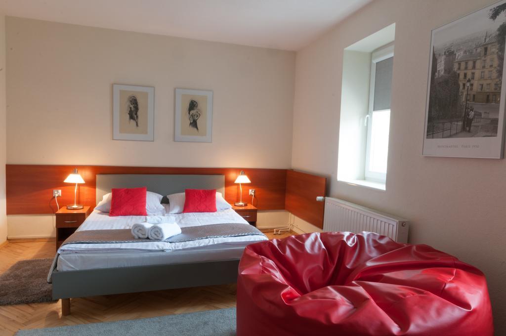 Hotel Komes Skarżysko-Kamienna Esterno foto
