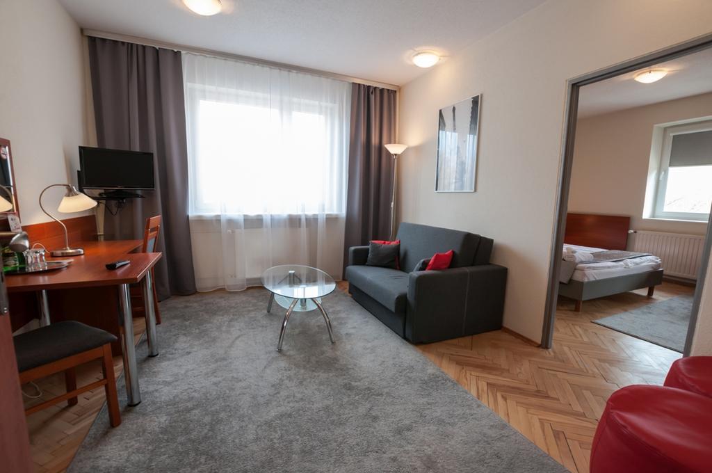 Hotel Komes Skarżysko-Kamienna Esterno foto